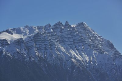 松多巴热雪山(盔甲山)