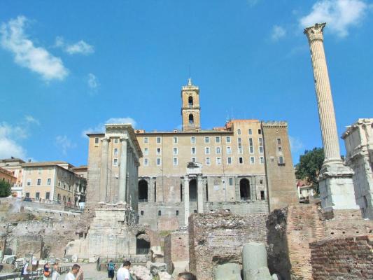 Tempio di Vespasiano e Tito